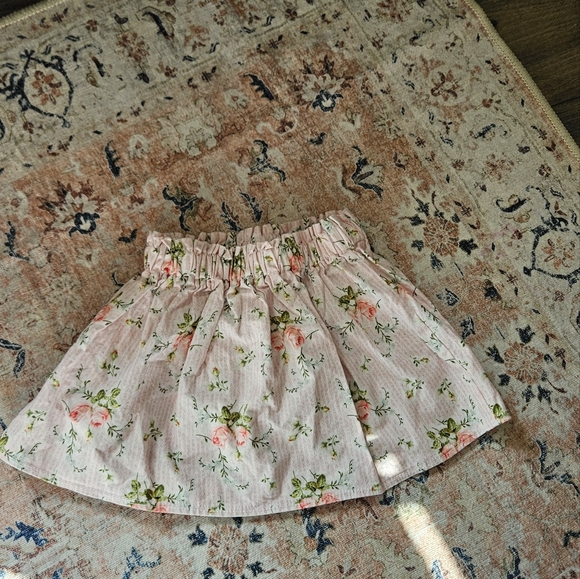 Vi & Jax Floral Skirt - Picture 1 of 2